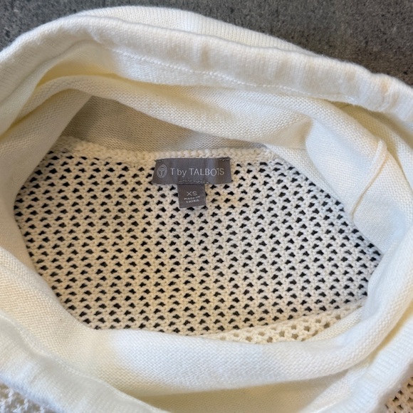 T by Talbots Cream lightweight Sweater - Picture 7 of 8